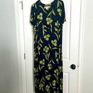 Maxi spring dress.